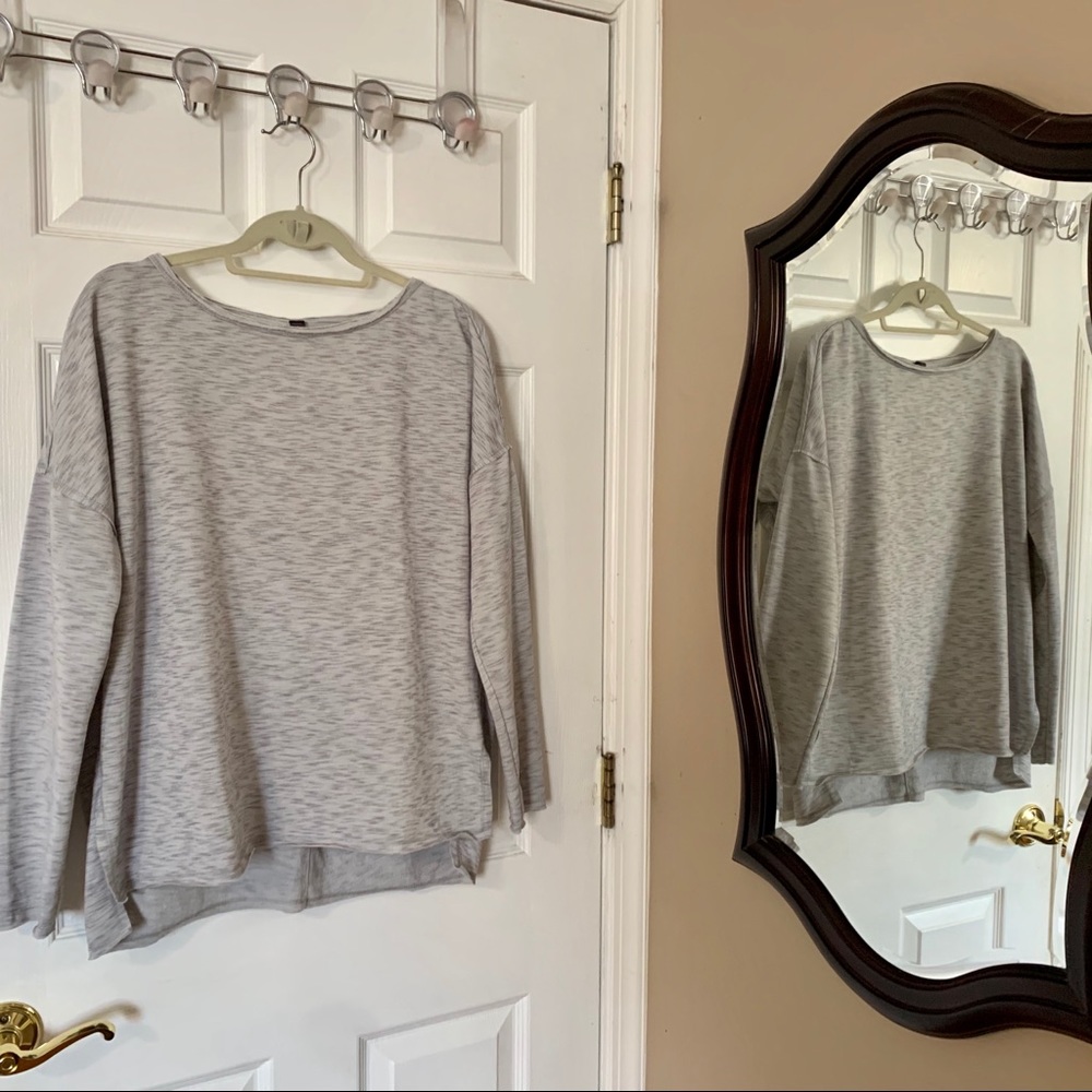 Betsy Johnson Performance Ls Top - Medium - image 1